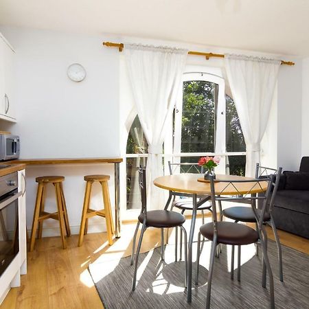 Smart Deluxe Studio Apartment, City And Canary Wharf Connected! 런던 외부 사진